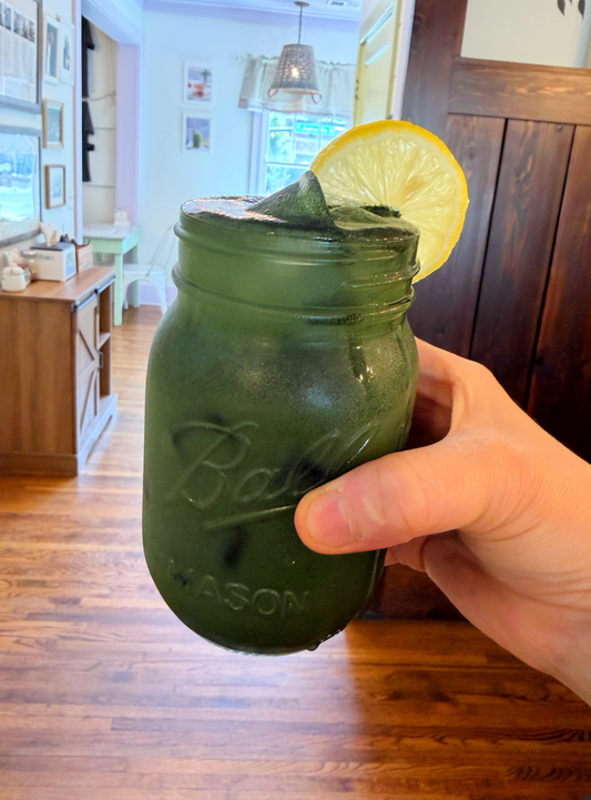 Green Spirulina Lemonade